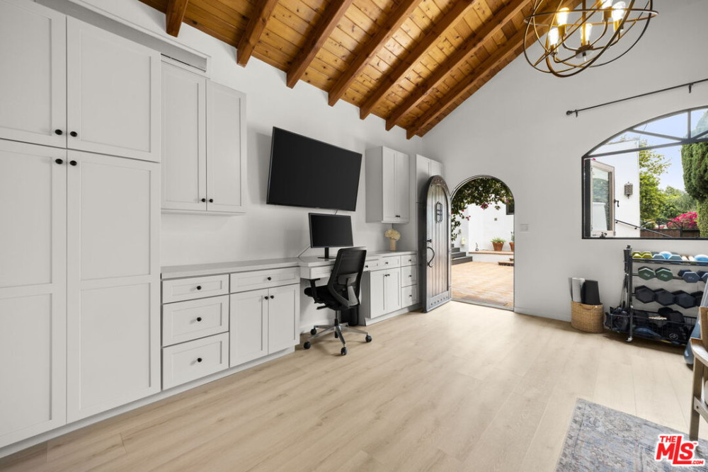 10635 Blythe Ave Cheviot Hills CA 90064