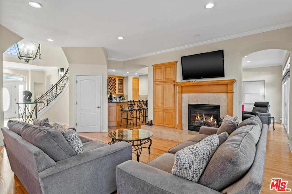 8261 Rees St Playa Del Rey CA