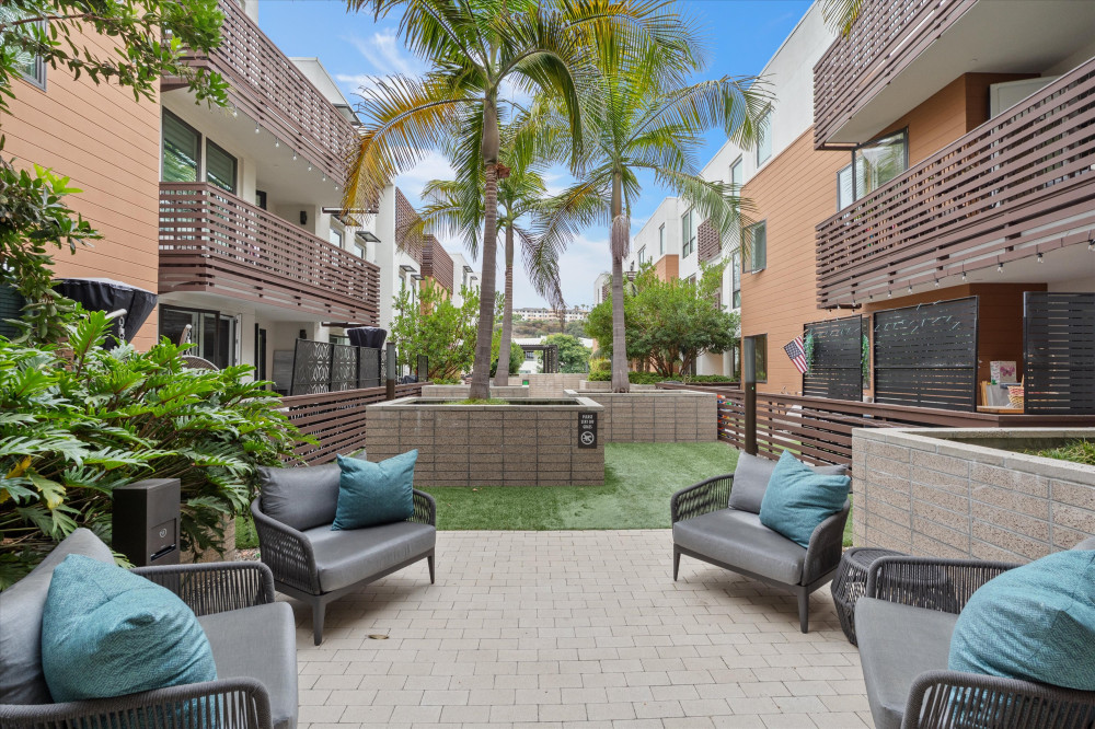 6030 Seabluff Dr #413 Playa Vista CA 90094