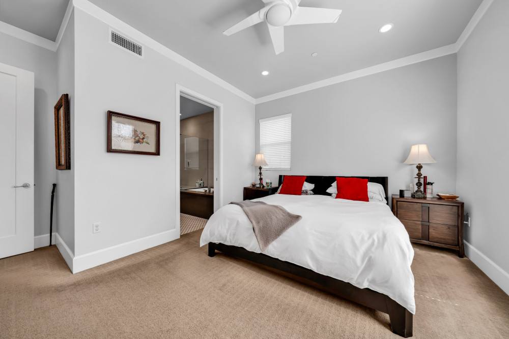 5837 Village Dr #5 Los Angeles CA 90094