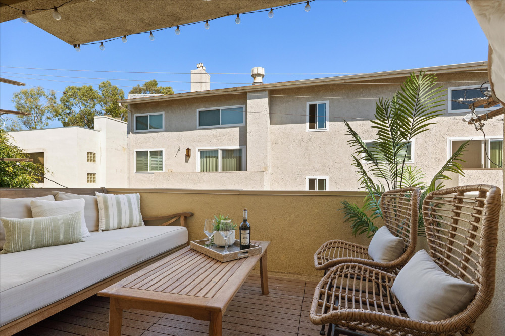 1410 S Bentley Dr #304 Los Angeles CA 90025