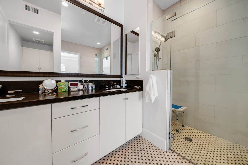 5837 Village Dr #5 Los Angeles CA 90094