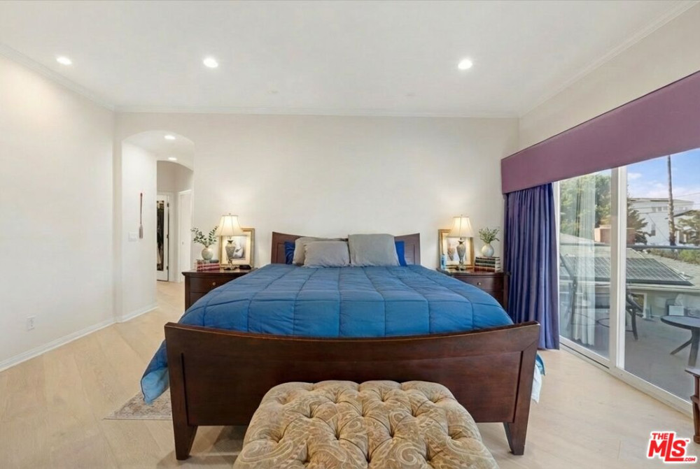 8261 Rees St Playa Del Rey CA