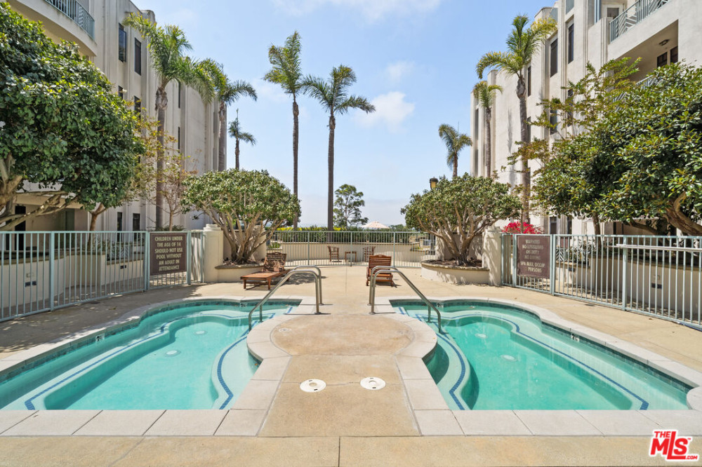 5625 Crescent Park #125 Playa Vista CA 90094