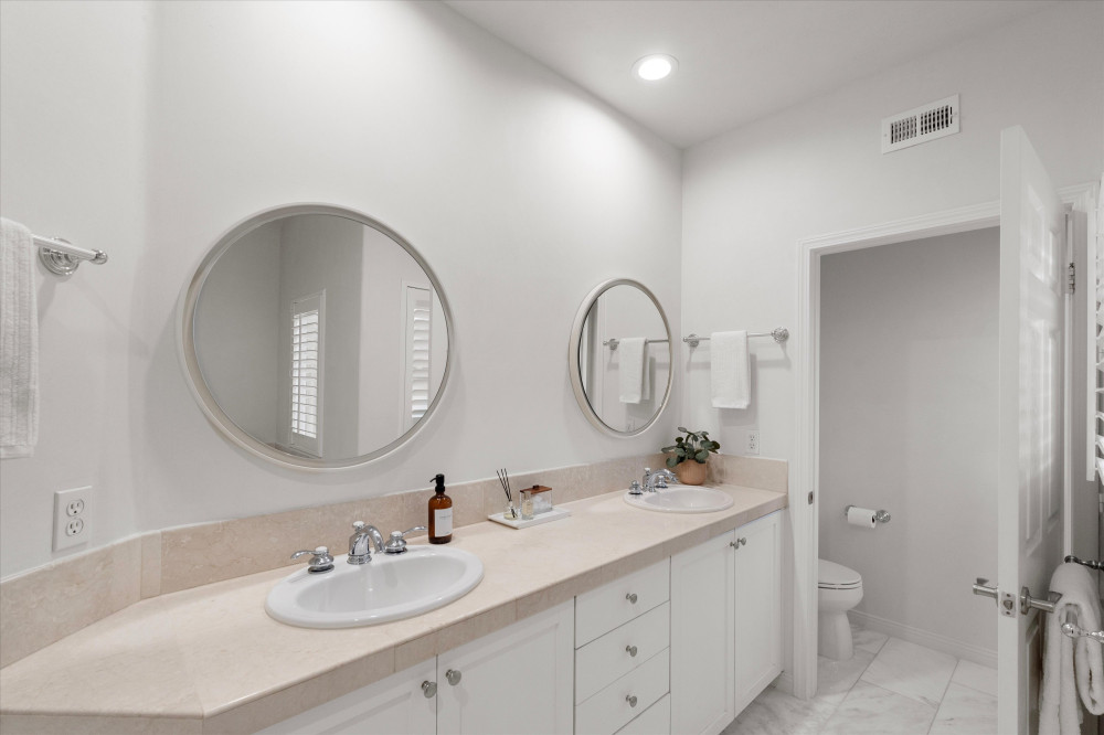 5743 Dawn Creek Playa Vista CA 90094