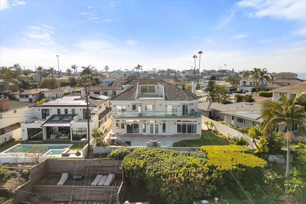 8261 Rees St Playa Del Rey CA