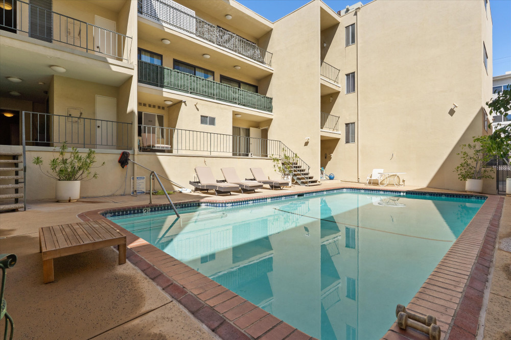 1410 S Bentley Dr #304 Los Angeles CA 90025