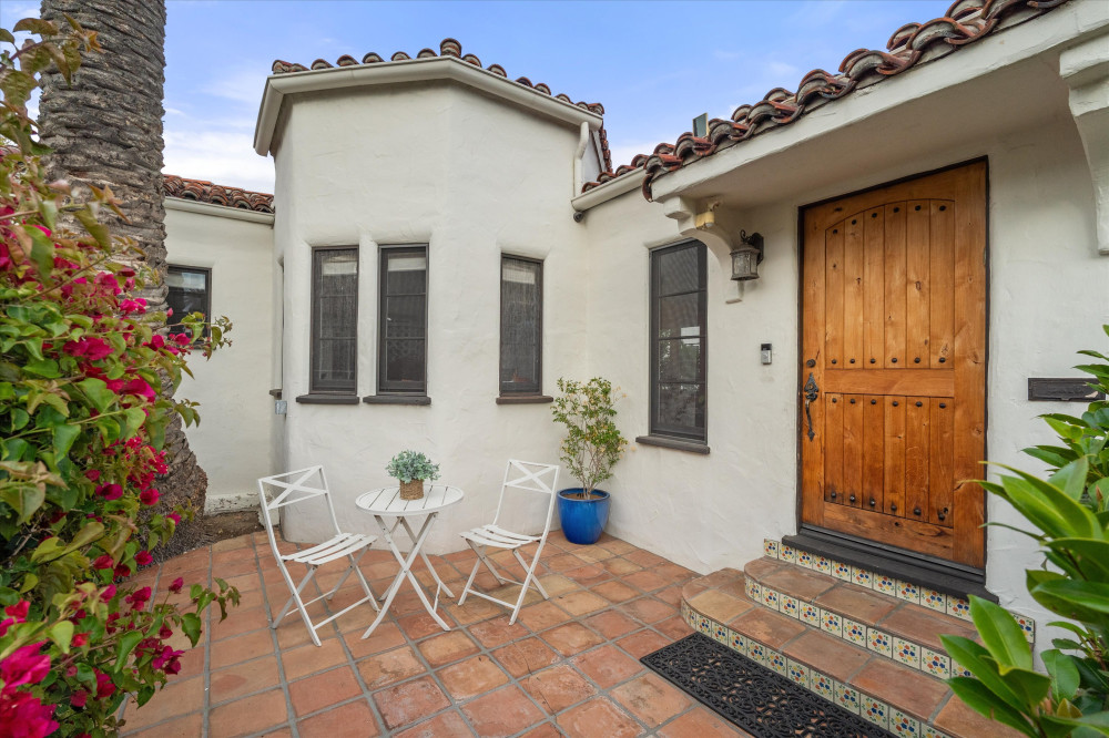 2214 Parnell Ave