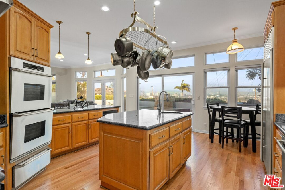 8261 Rees St Playa Del Rey CA