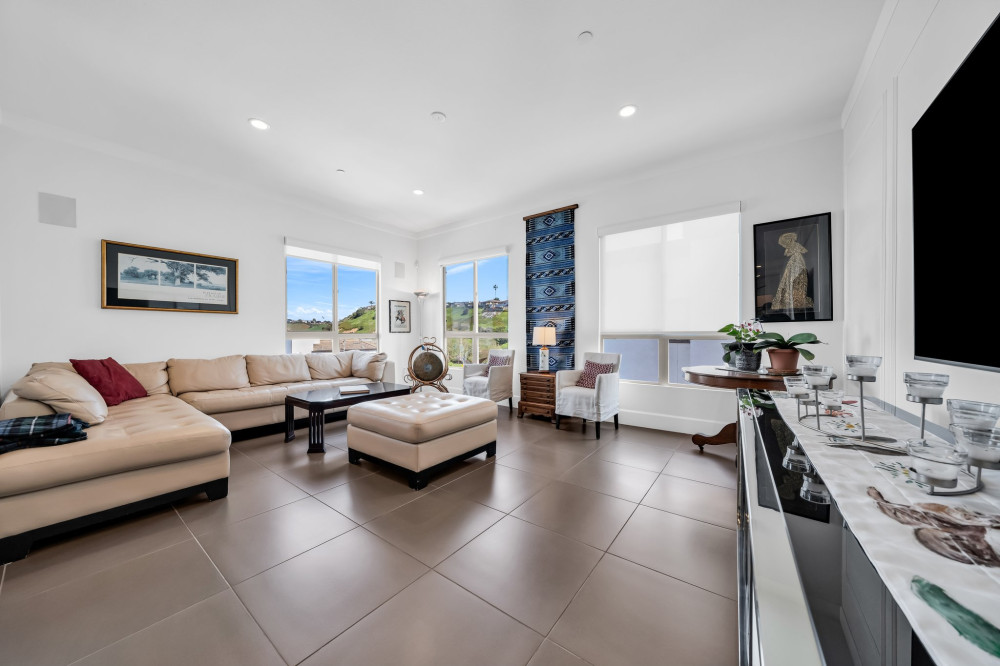 5837 Village Dr #5 Los Angeles CA 90094