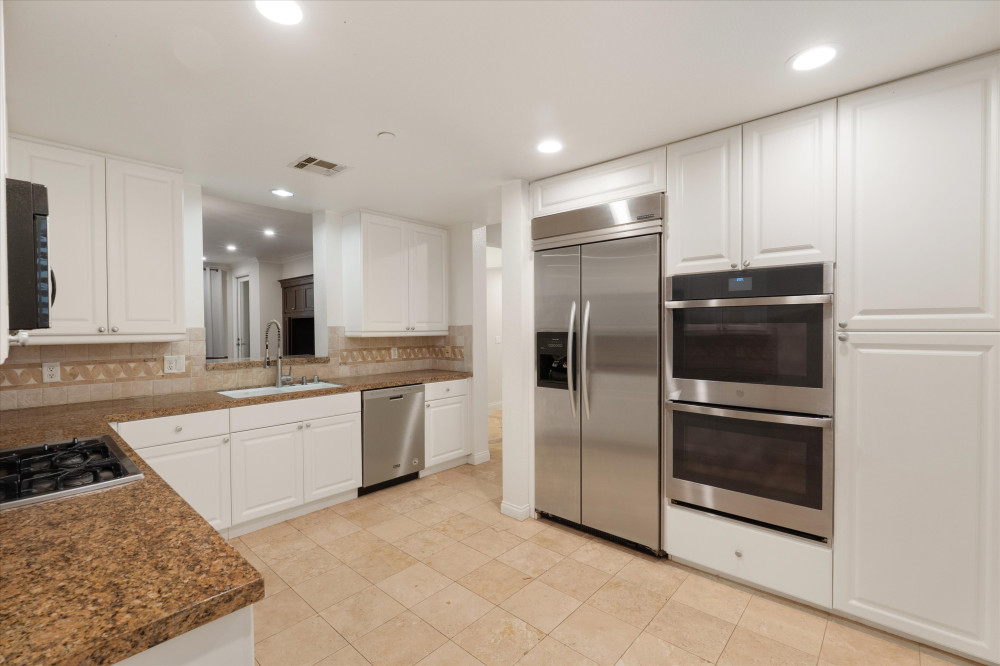 5625 Crescent Park #125 Playa Vista CA 90094
