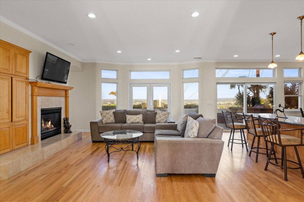 8261 Rees St Playa Del Rey CA