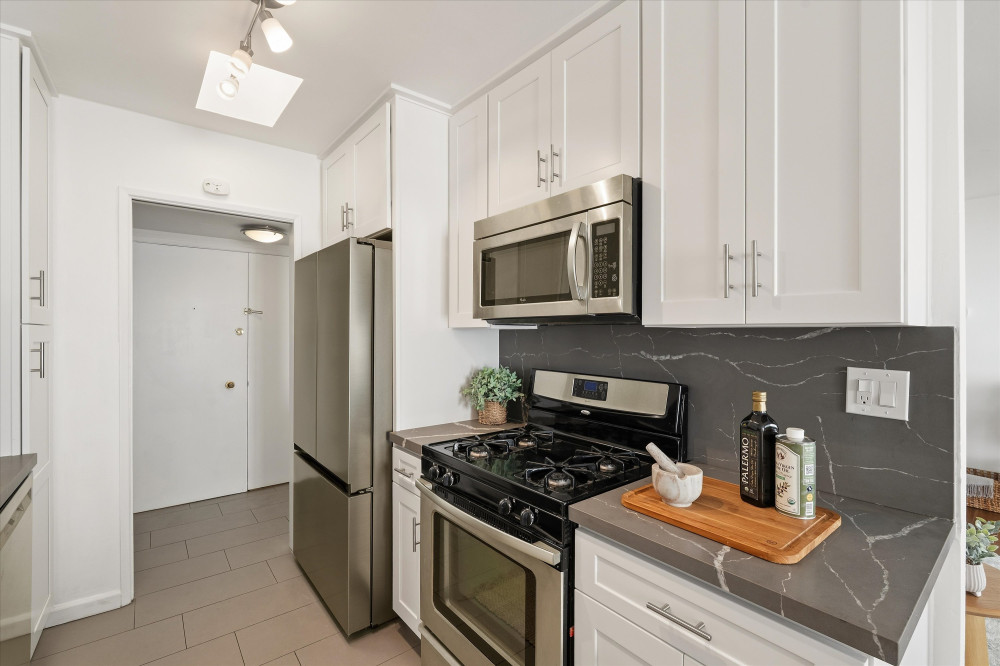 1410 S Bentley Dr #304 Los Angeles CA 90025