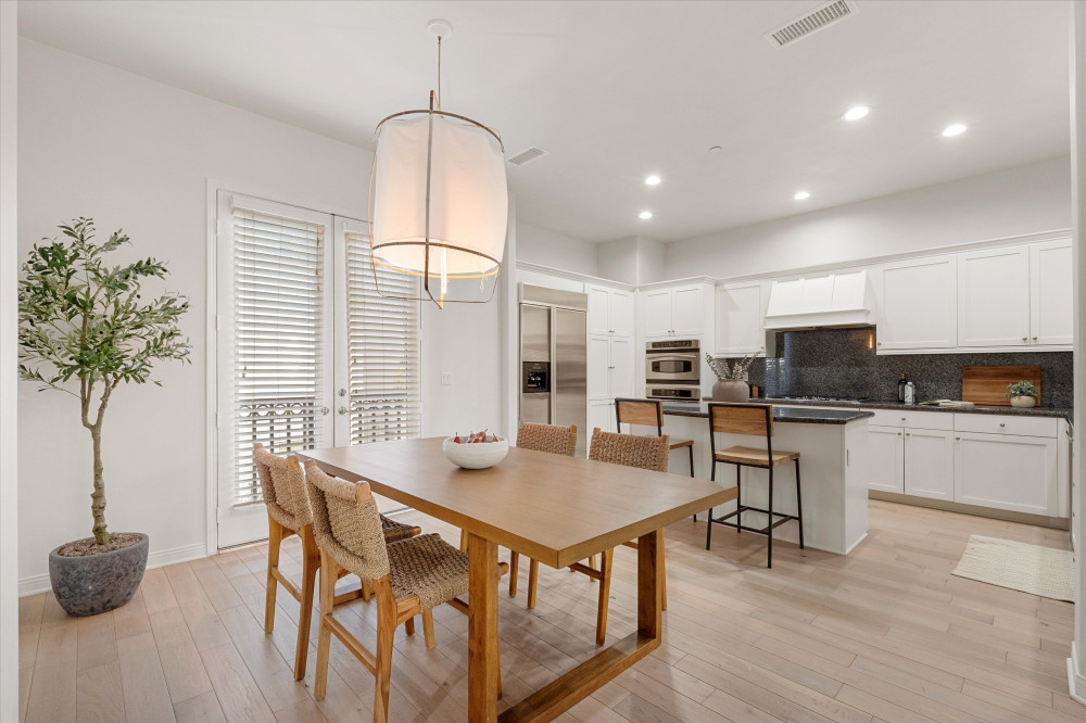 5743 Dawn Creek Playa Vista CA 90094