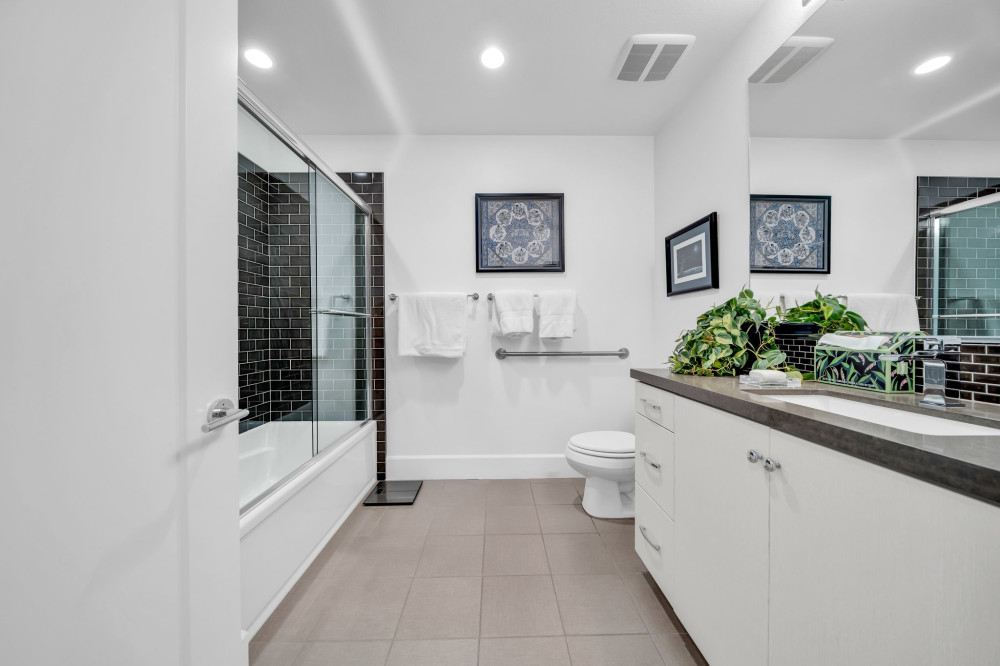 5837 Village Dr #5 Los Angeles CA 90094