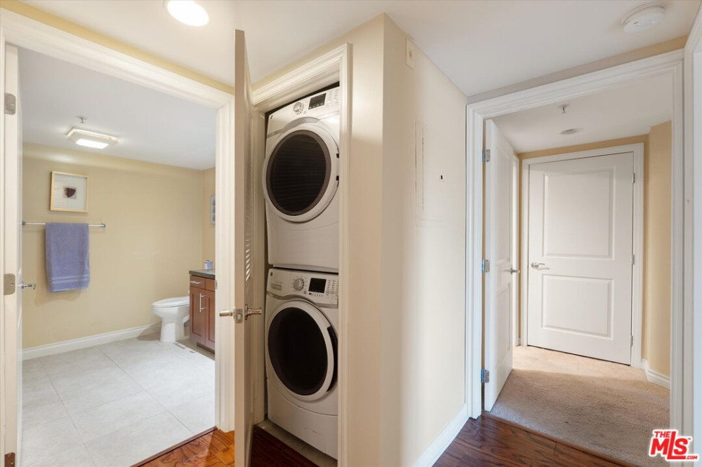 7100 Alvern St #317 Los Angeles CA 90045