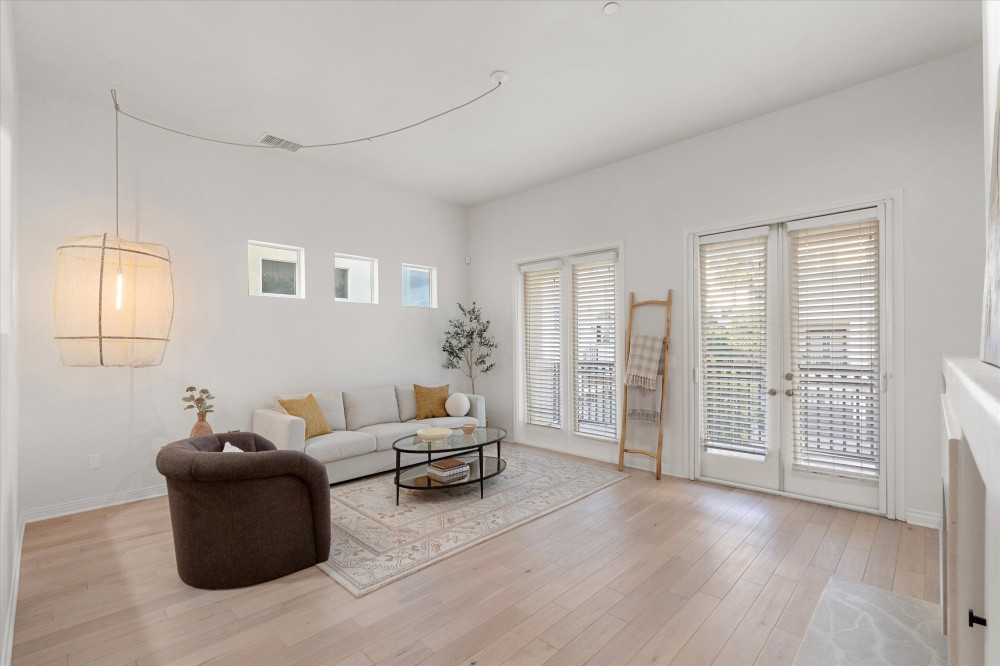 5743 Dawn Creek Playa Vista CA 90094