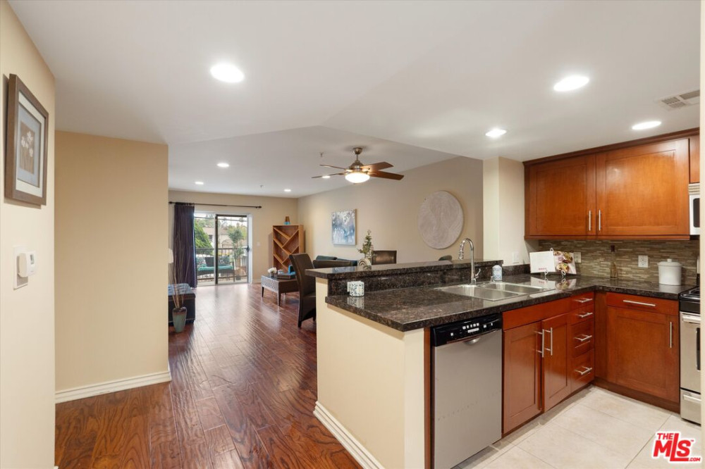 7100 Alvern St #317 Los Angeles CA 90045
