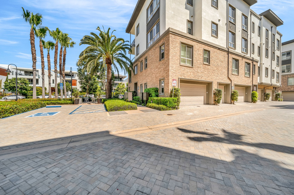 5837 Village Dr #5 Los Angeles CA 90094