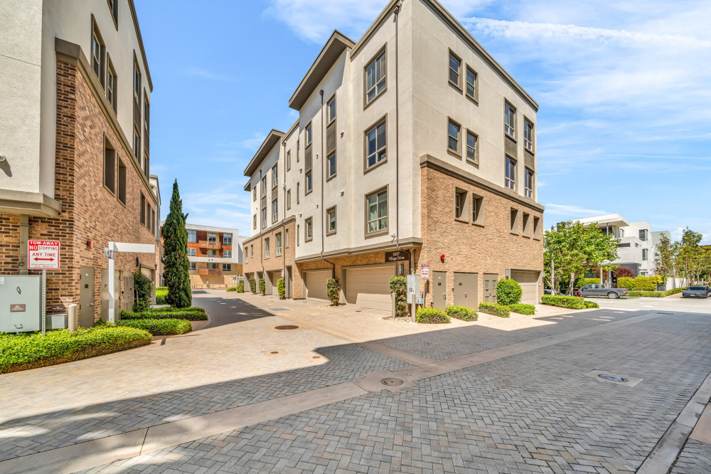 5837 Village Dr #5 Los Angeles CA 90094